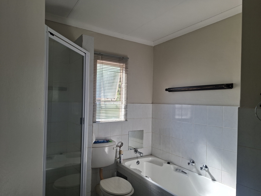 2 Bedroom Property for Sale in Safari Gardens North West